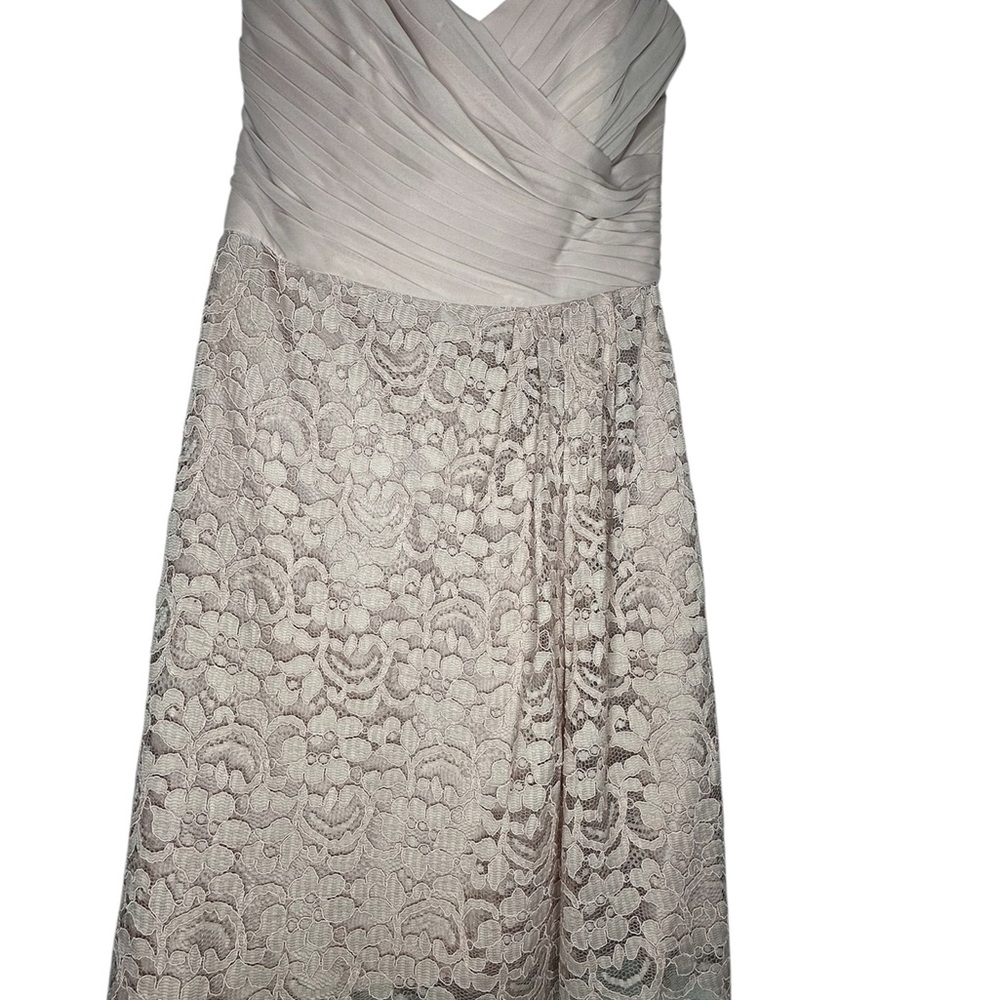 Chic Strapless Lace Dress in Cream